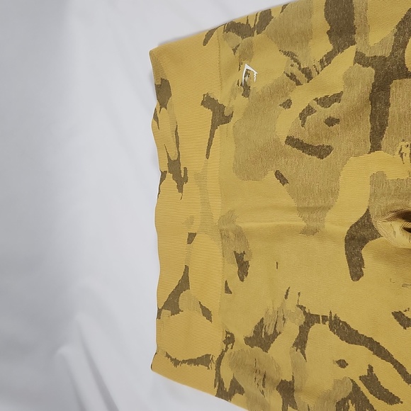 Gymshark Women's High waistline Leggings Multi Sizes Camo Yellow/Brown - Picture 2 of 9